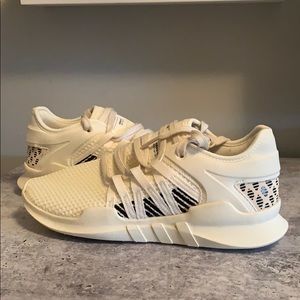 Adidas Sneakers (7.5, Women’s)